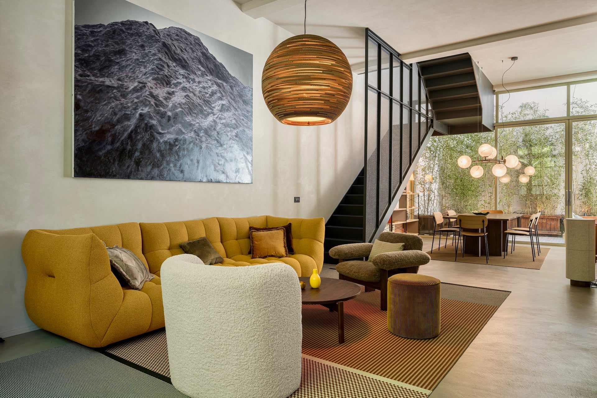 Wohnzimmer des Design-Duplex in Florenz